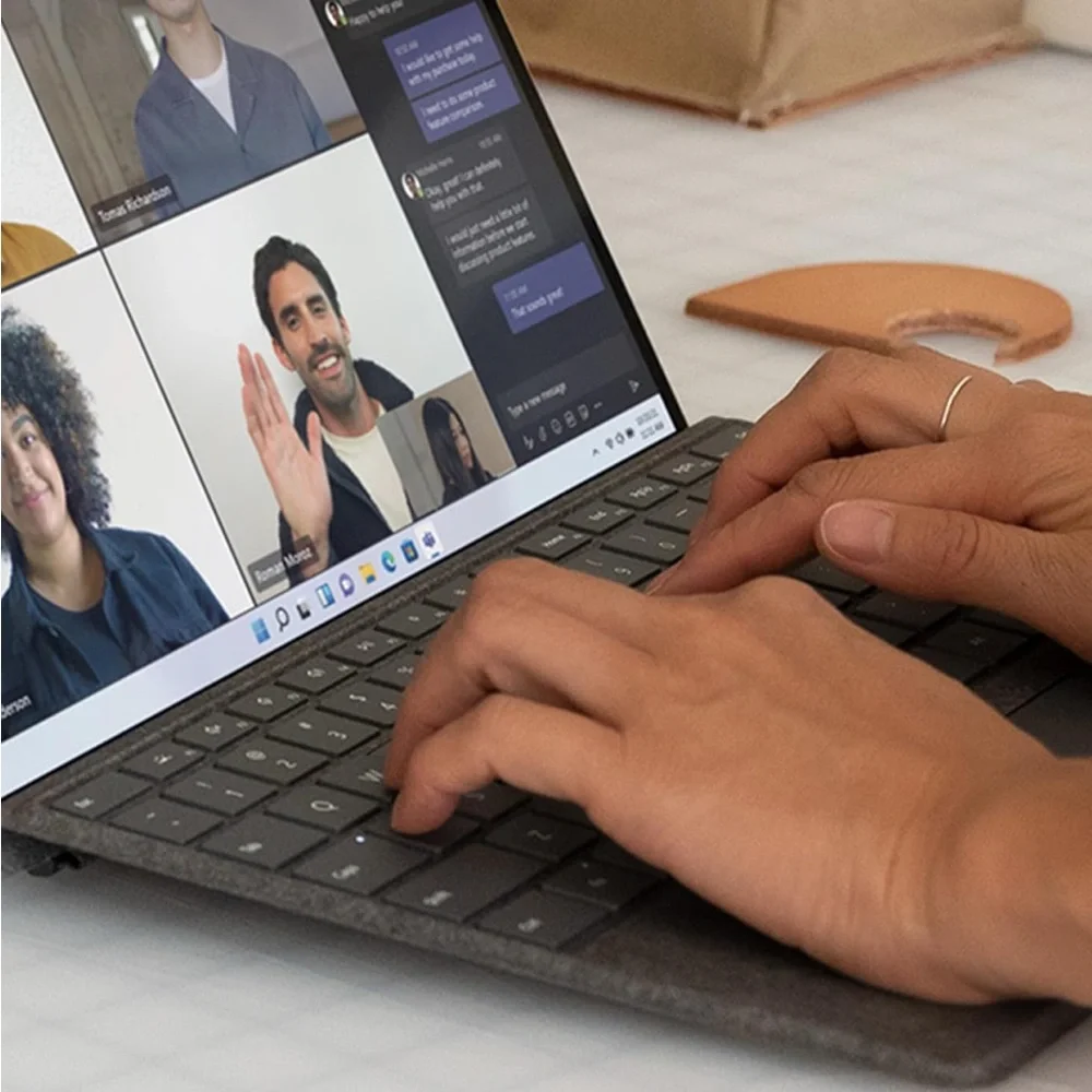 Microsoft Surface Pro Keyboard with Pen Storage - Black (NEW)